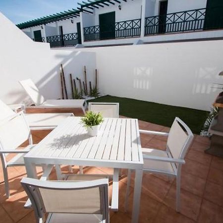 Apartamentos Quintana Playa Blanca  Exterior photo