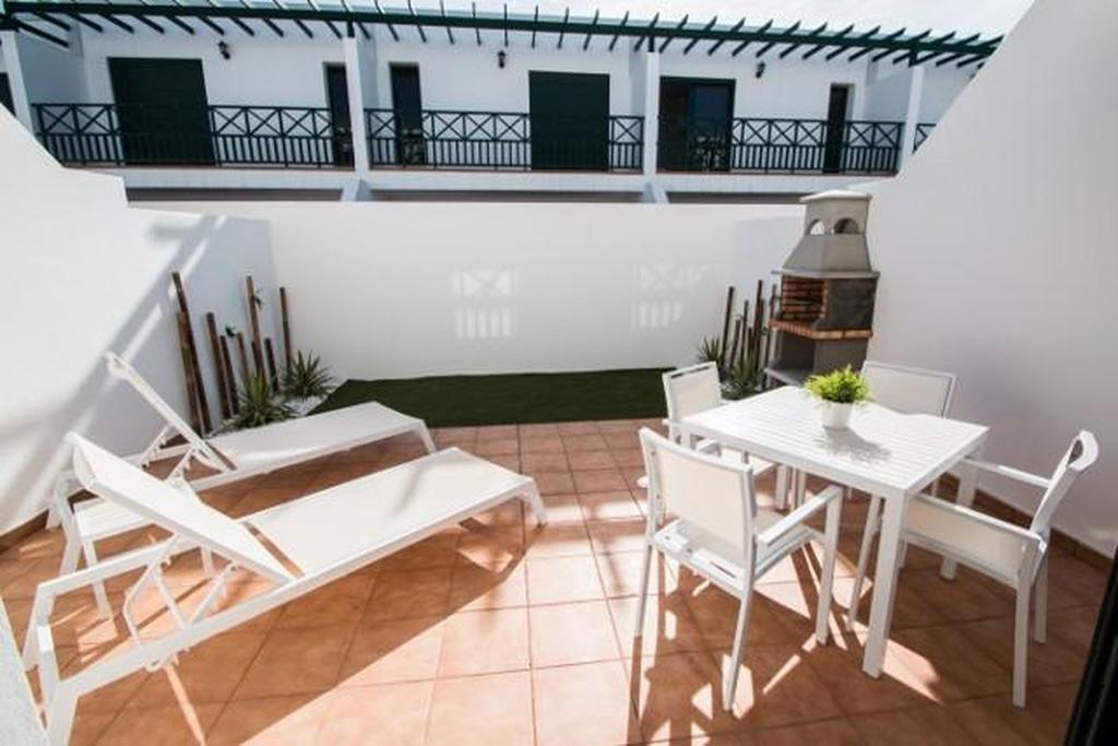 Apartamentos Quintana Playa Blanca  Exterior photo