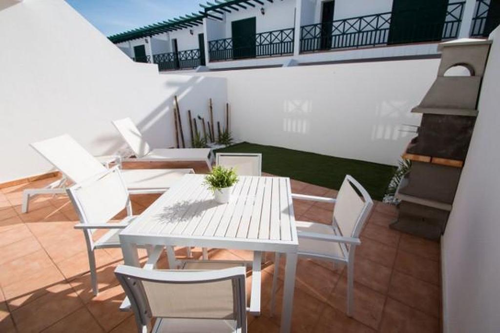 Apartamentos Quintana Playa Blanca  Exterior photo